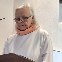 Margret Hofmann bei der Predigt