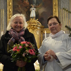 Unsere beiden Wort-Gottes-Feier-Leiterinnen sind heute beim Geburtstagfeiern!