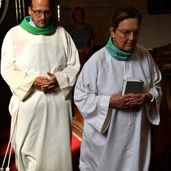 Markus Artinger, Susanne Linhardt - Einzug in die Kirche