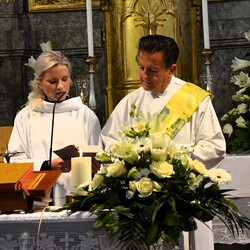 Pastoralreferentin und Wort-Gottes-Feier-Leiterin Ines Kvar, Diakon Wolfgang Garber