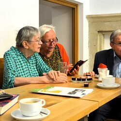 Berta und Franz Luttenberger mit Margret Hofmann