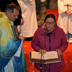 Vikar Gerhard Hatzmann, Alexandra Deutsch