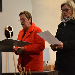 Der Meditationstext wurde von Susi Linhardt und Hermi Neubauer vorgetragen.