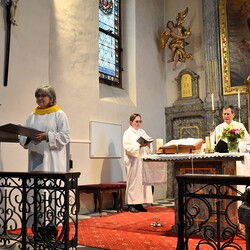 WGF-Leiterin Christa Habith bei der Lesung