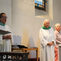 Susanne Linhardt (heute: liturgischer Dienst), Margret Hofmann (WGF-Leiterin), Rosi Jaunegg (Mesnerin)