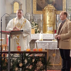 Pfarrer Claudiu Budău und Alois Jaunegg